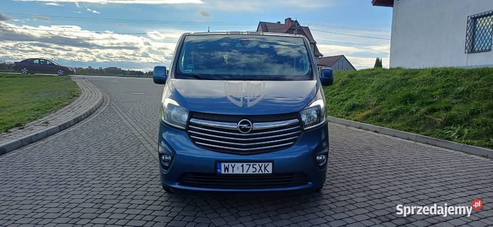 Opel Vivaro 16 145LONG9 osóbsalon polska światła LED Opel małopolskie Wadowice