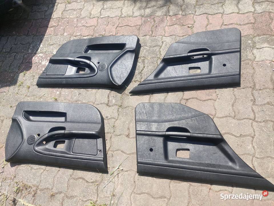 Boczki BMW E36 sedan Rzeszów sprzedam