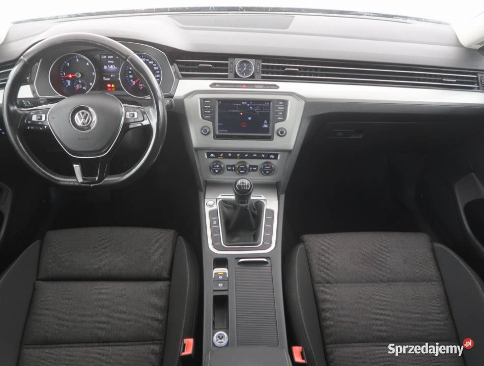 VW Passat 20 TDI światła przeciwmgielne