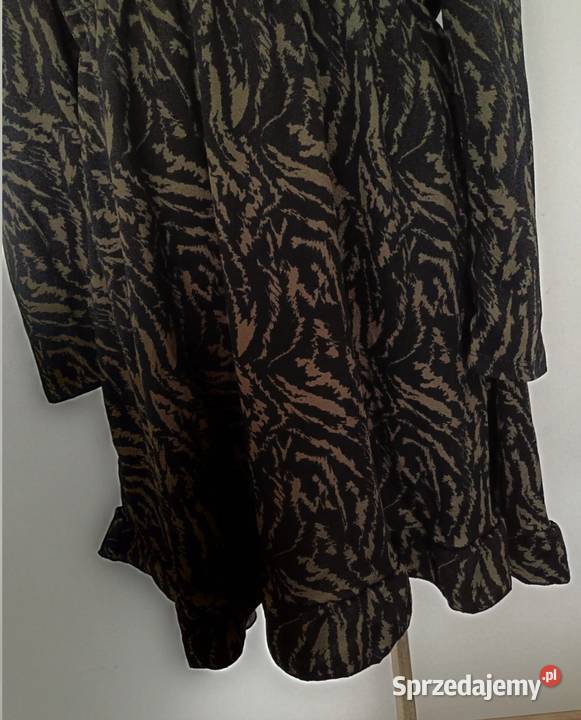 Sukienka z baskinką wzór paski zebry jesień Krosno