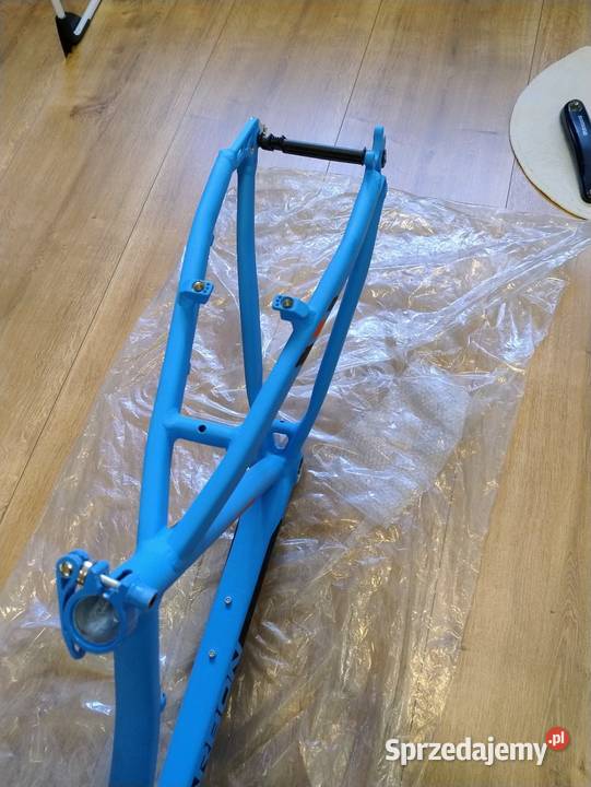 Rama pod koło 26 Warszawa