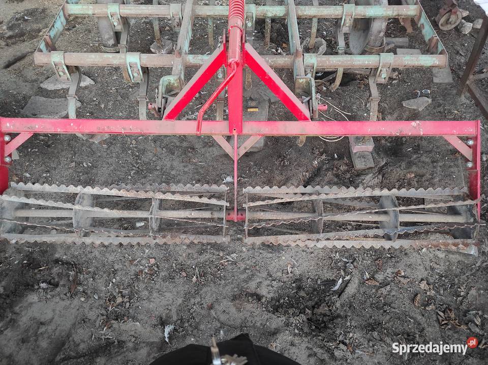 Kultywator z wałkiem nieuszkodzony Kultywatory Baranów
