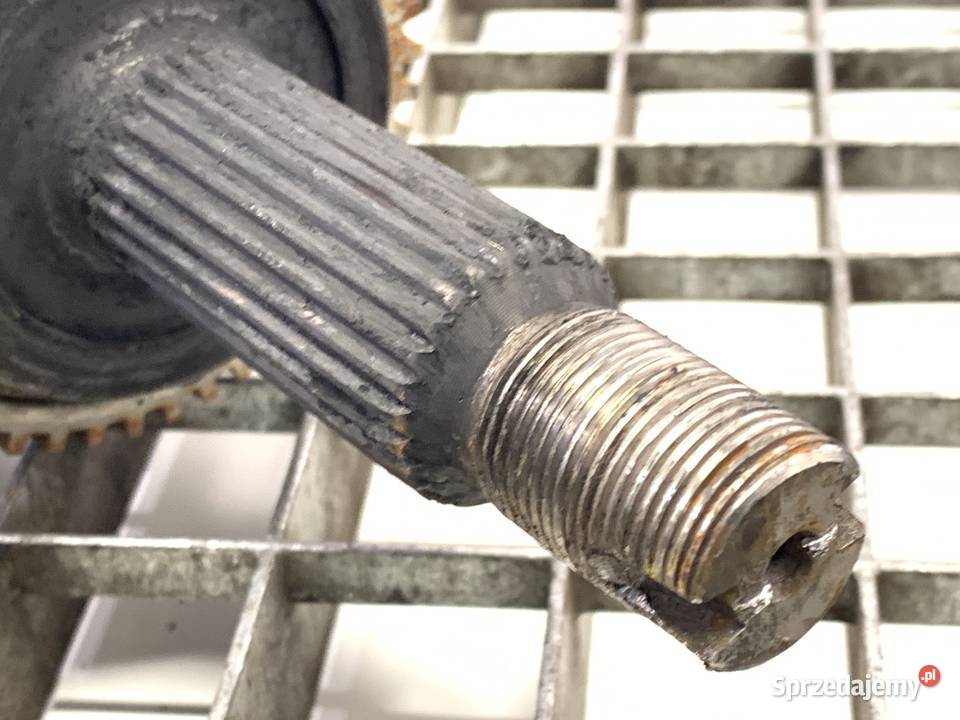 PÓŁOŚ LEWY PRZÓD KIA SPORTAGE III 20 260 PRZEGUB