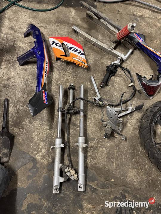 Części Honda Cbr 125r 125cm3 Honda sprzedam