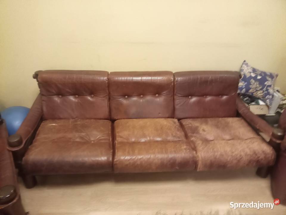 Trzy fotele skórzane kanapa skórzana stolik Komplety wypoczynkowe Łódź
