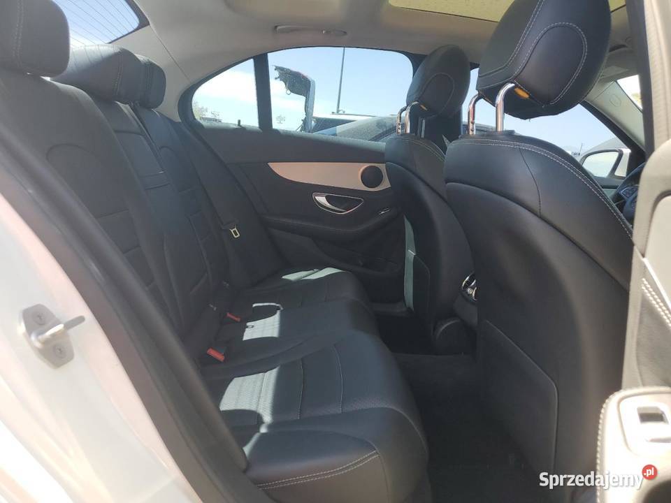 2016 MERCEDESBENZ C 300 4MATIC 1991cm3 Klasa C Częstochowa
