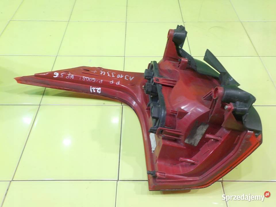 PEUGEOT 5008 I 10r 5D lampa prawa tyl Suków