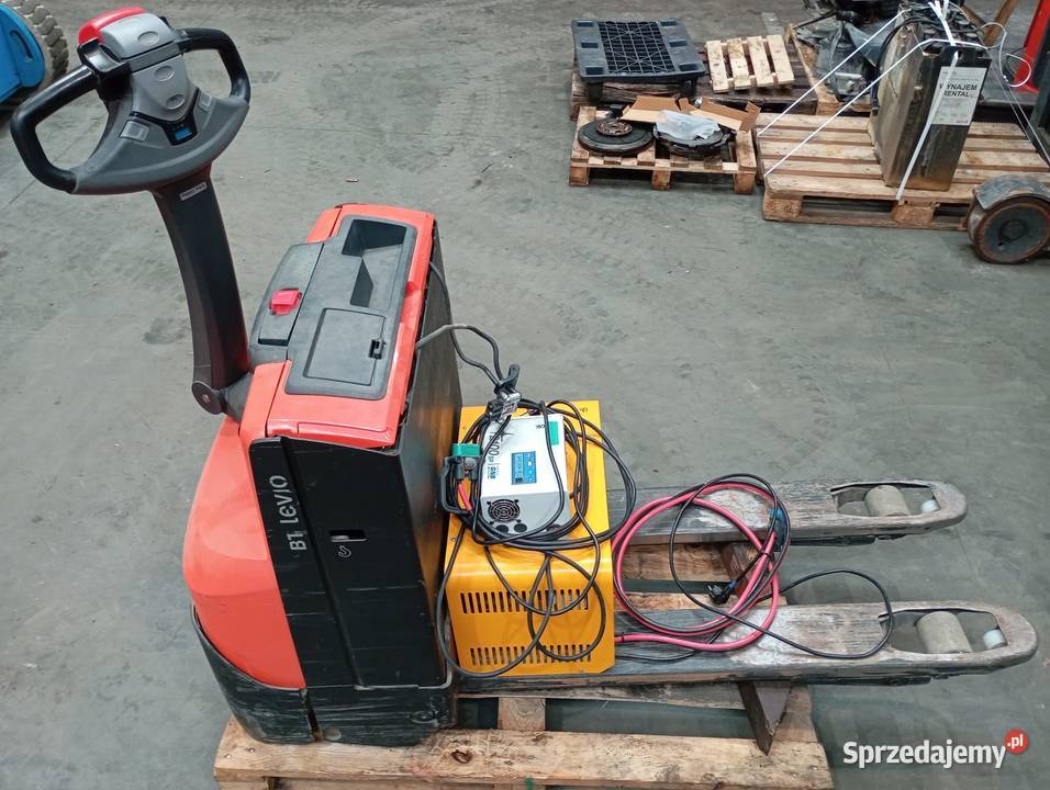 Toyota LWE140 elektryczny wózek paletowy sprawny