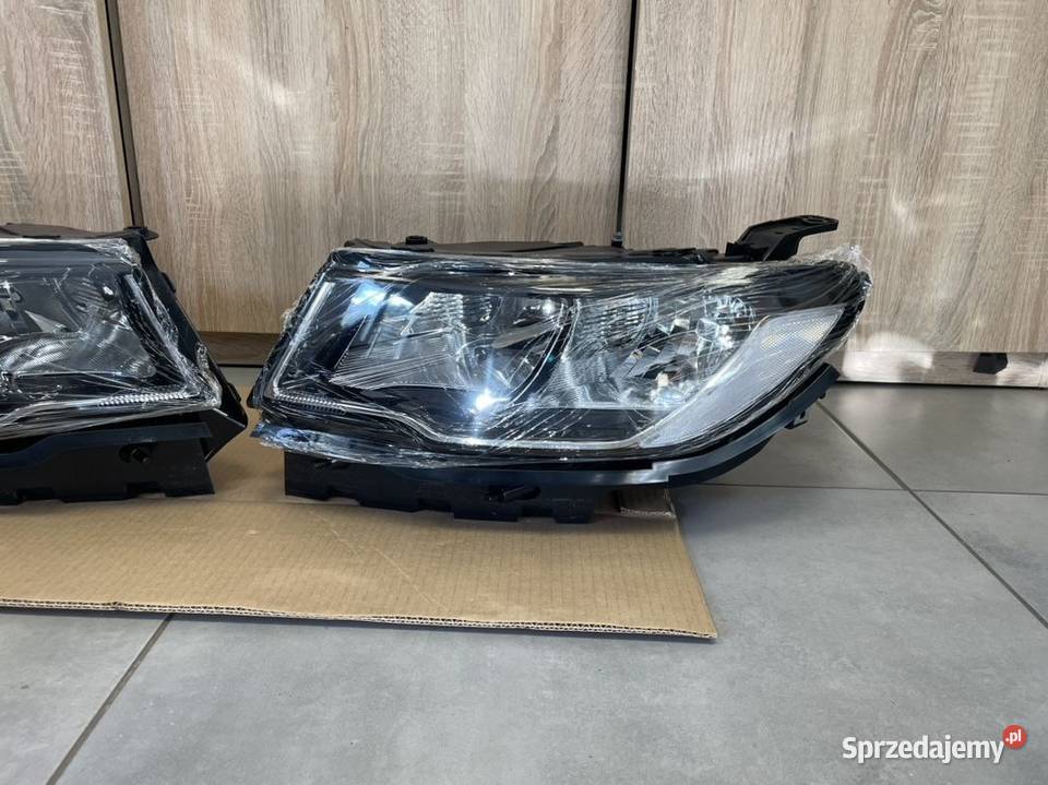 Jeep Compas 20 reflektor przód nowy Motycz
