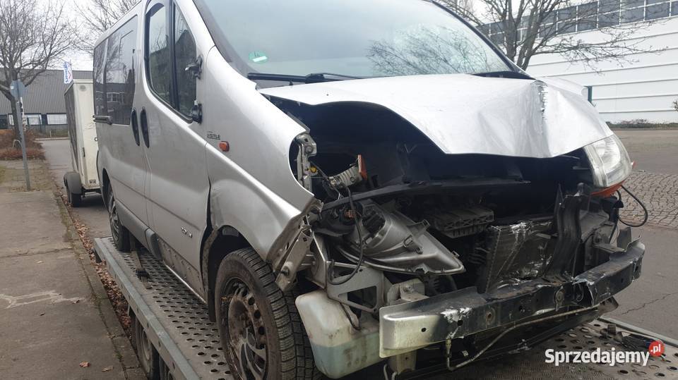 Trafic 20 benzyna sprzedam