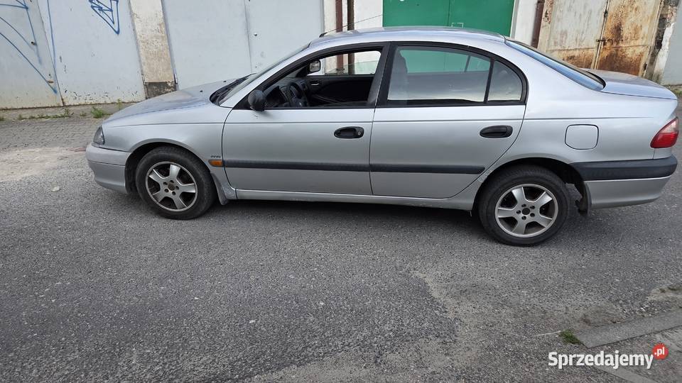 Toyota Avensis 16 vvti sedan Avensis