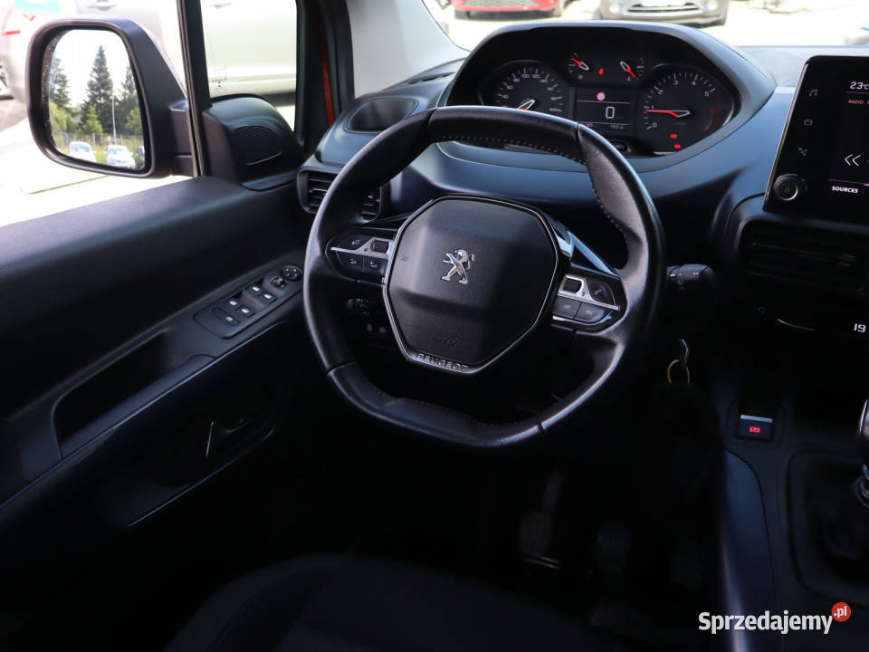 Peugeot Rifter 15 BlueHDi Rok produkcji 2022 Katowice