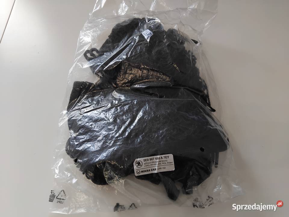 Skoda Octavia III siatka bagażnika 5E0 867 695