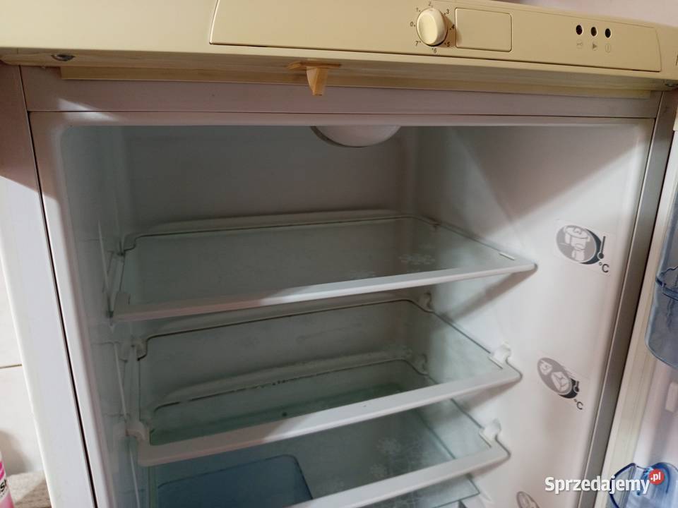 Sprzedam zamrażarkolodówkę Amica ACZ 3104P 58cm