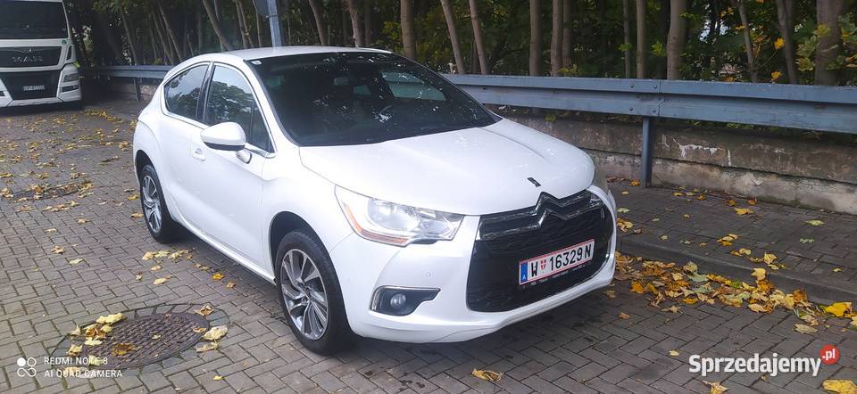 Citroen DS4 biała perła 16 benzyna 120 Nysa