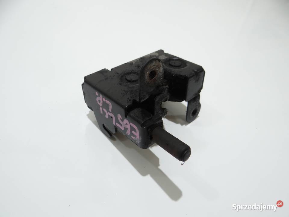 ZAMEK MASKI LEWY BMW E65 LCI 8240599 osobowe