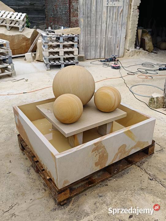 Fontanna z piaskowca kamień naturalny dolnośląskie Kamienna Góra sprzedam