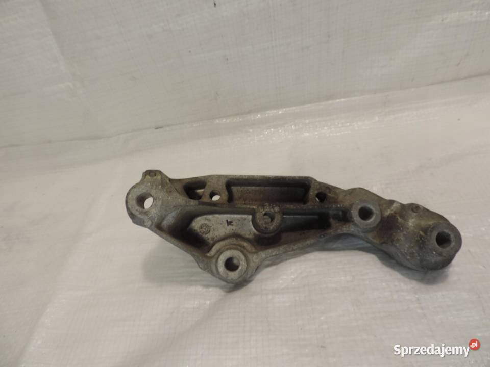 ŁAPA SKRZYNI OPEL ASTRA K 10 TURBO 13364008