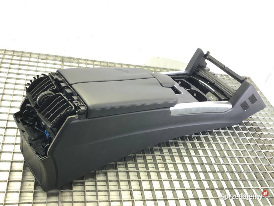 PODŁOKIETNIK MERCEDES W212 Kombi 0916