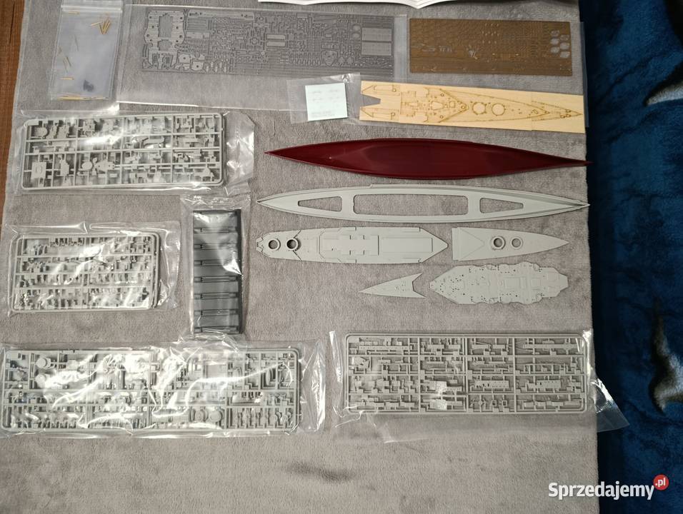 HOOD plastikowy model okretu 1700 Zielonki