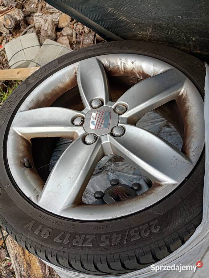 Sprzedam alufelgi 5x112 r 17 seat Średnica 17"