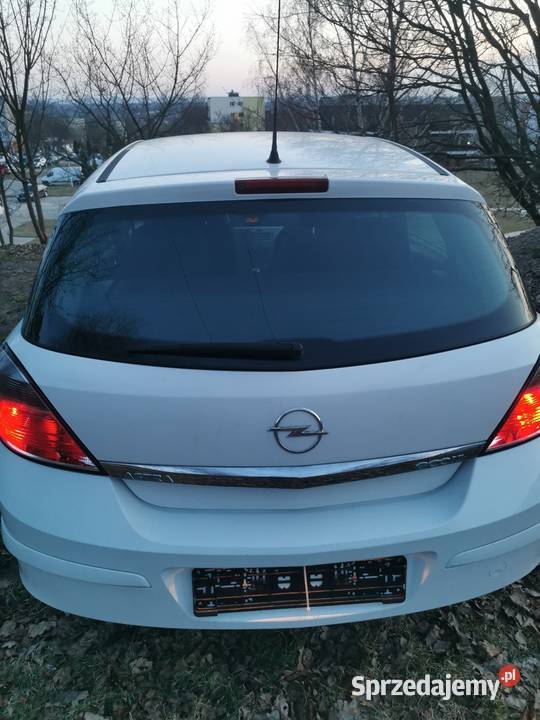 Opel Astra H 14 benzyna Starachowice sprzedam