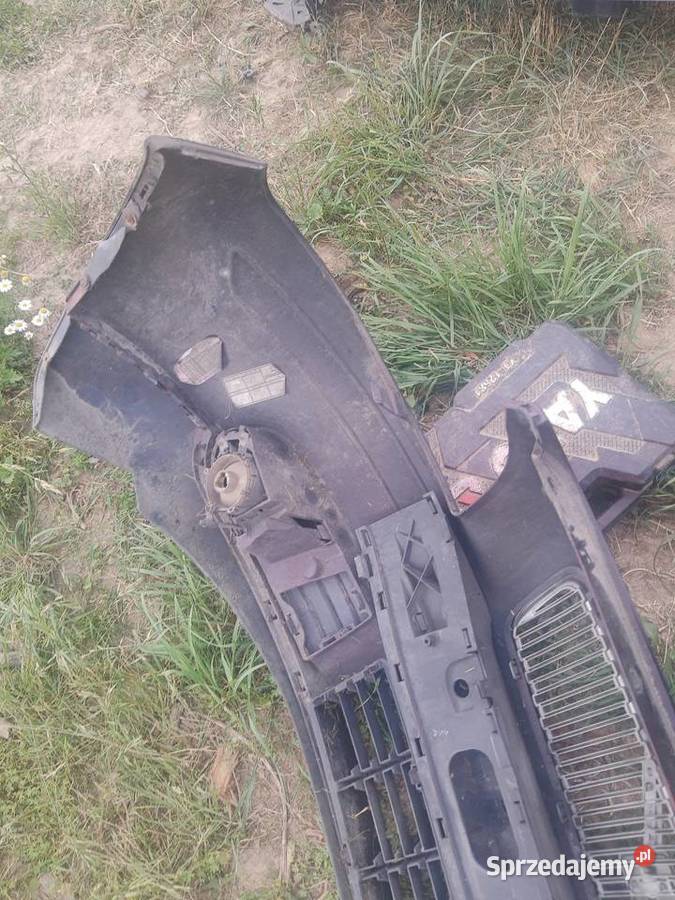 Zderzak przedni Volvo v 50 przed lift Rok produkcji 2005 Łęczna