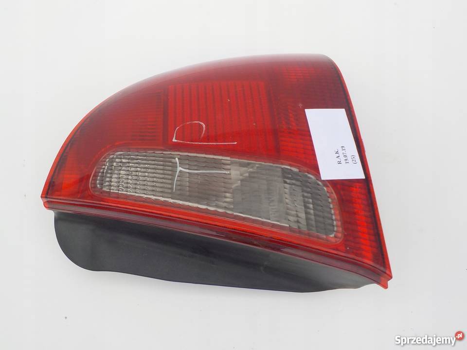 LAMPA TYLNA PRAWA TYŁ ROVER 400 Nowy Tomyśl