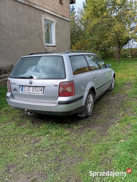 Sprzedam passata B5 kombi z hakiem OC i przegląd ABS Nowa Ruda
