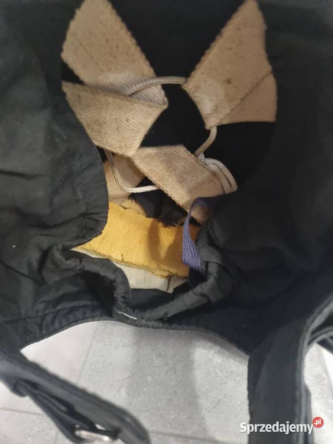 Kask orzeszek z daszkiem z PRLu Kielce