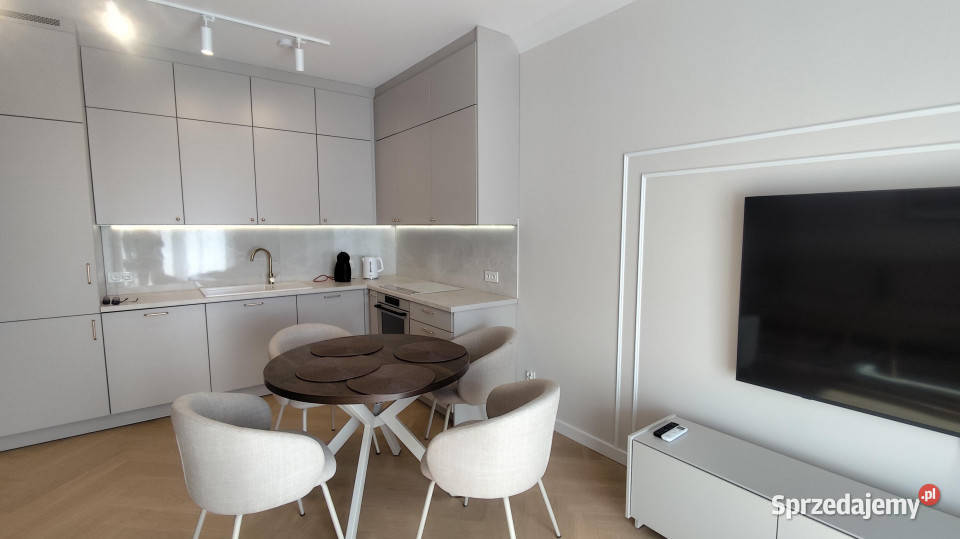 Mieszkanie 553m2 3 pokojowe Wrocław Melisowa balkon