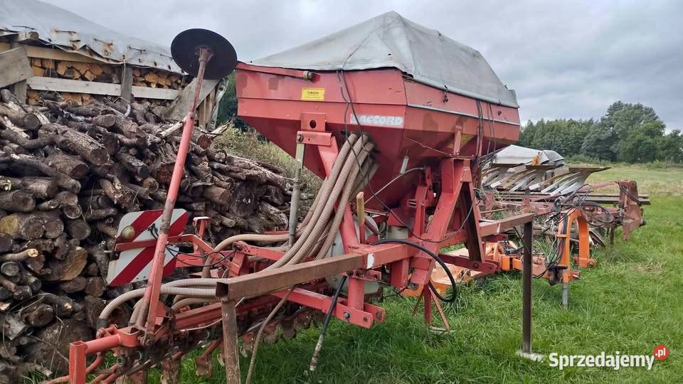Siewnik nabudowany pneumatyczny kverneland podkarpackie Niepla