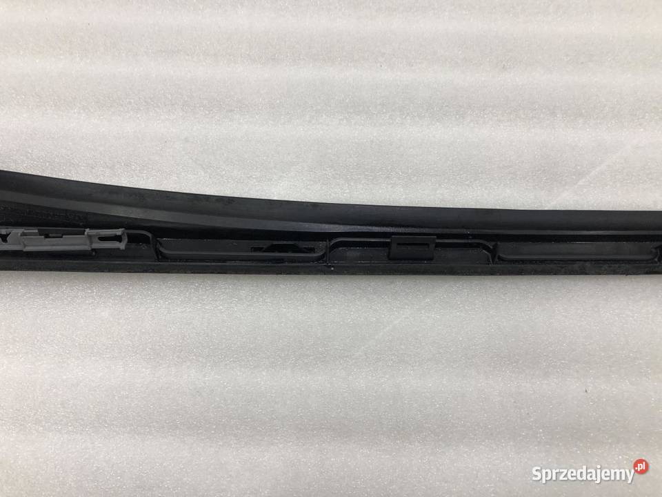 LISTWA SZYBY CZOŁOWEJ 96858533 PEUGEOT 5008 osobowe