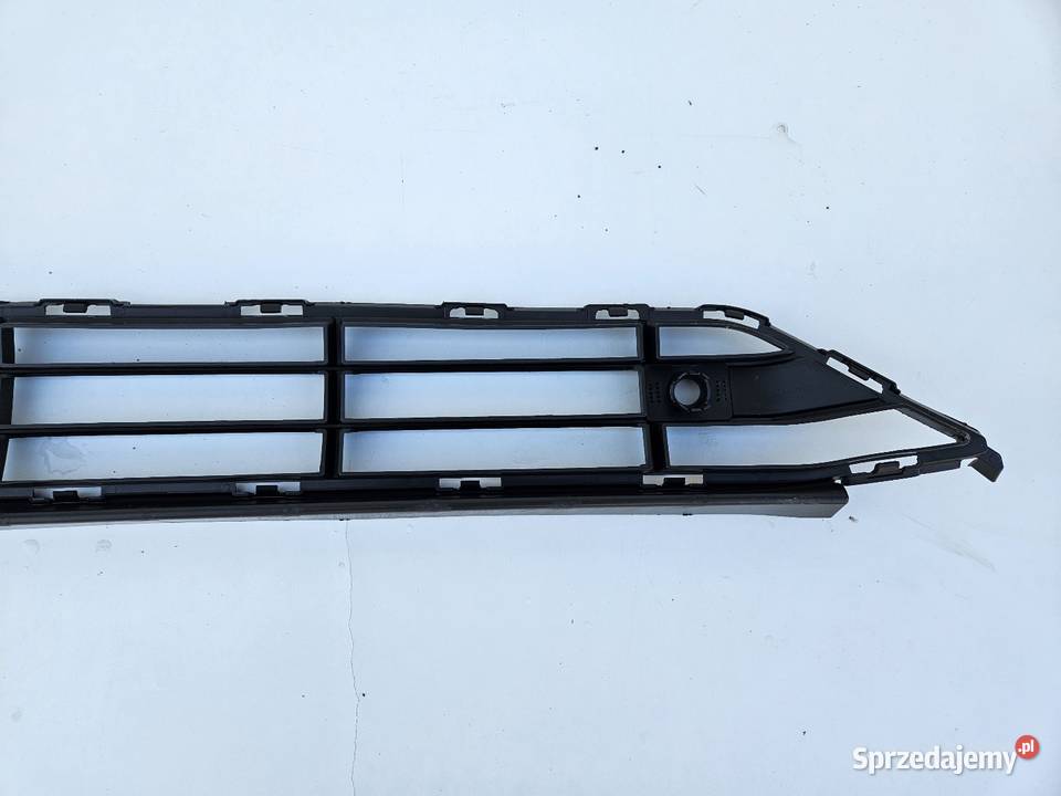VOLVO XC90 II 2 LIFT KRATKA ŚRODKOWA ZDERZAKA Międzychód