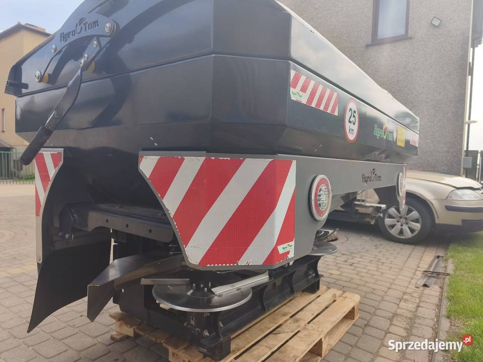 Rozsiewacz AgroTom RNH XL 1200 nieuszkodzony Rozsiewacze nawozów śląskie Siewierz
