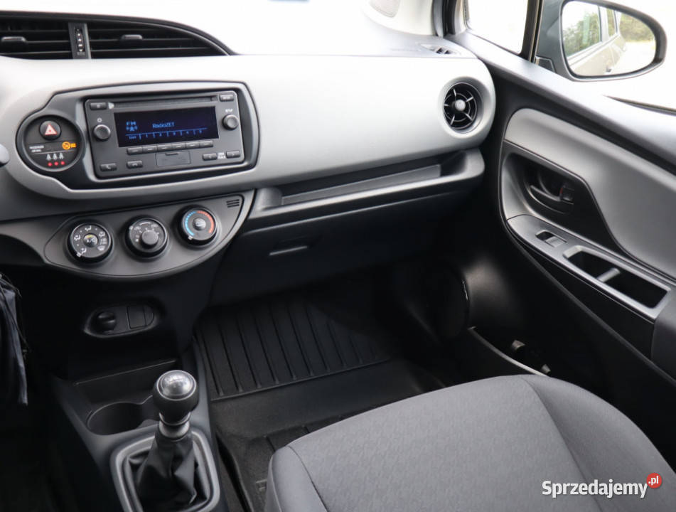 Toyota Yaris 15 Dual VVTi asystent pasa ruchu Piaseczno sprzedam
