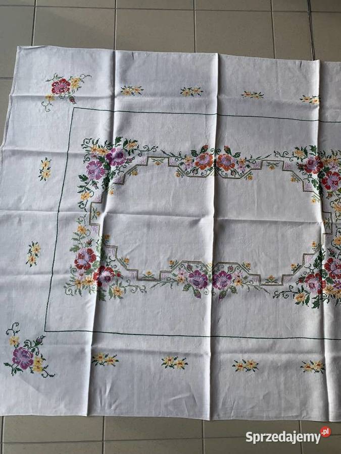 Obrus wyszywany 130X155 śląskie Katowice