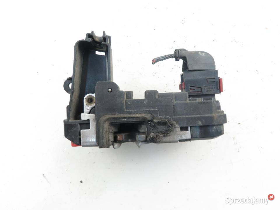 ZAMEK PRAWY TYLNY OPEL ASTRA III 13128116