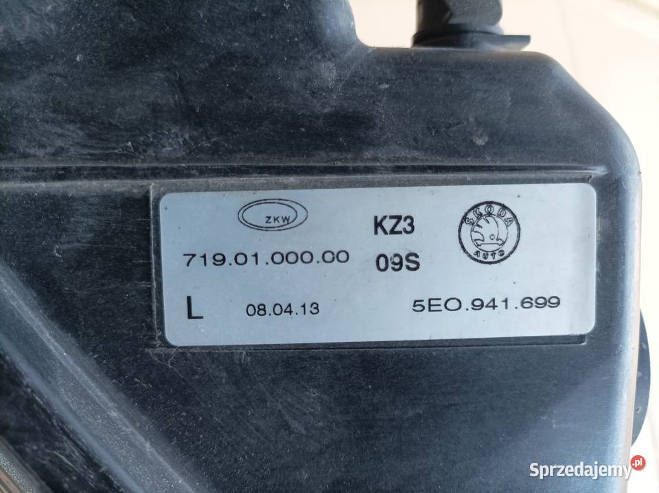 SKODA OCTAVIA III halogen lewy 5E0941699 lewe Lampy przeciwmgielne Otwock sprzedam