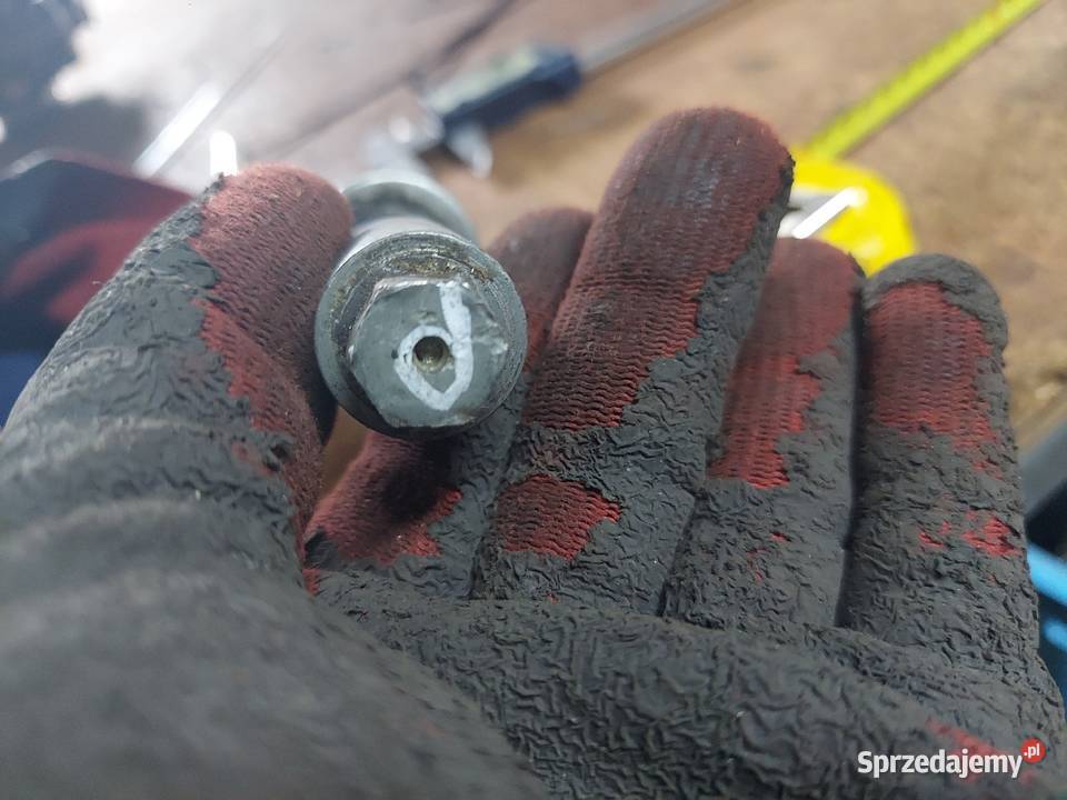 Suzuki DR 750 BIG ośka koła przód przednia oś Jelenia Góra