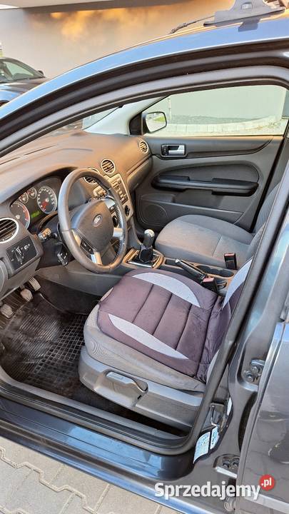 Ford Focus16 TDCIklima sprawnabez DPFabez centralny zamek Dębica sprzedam