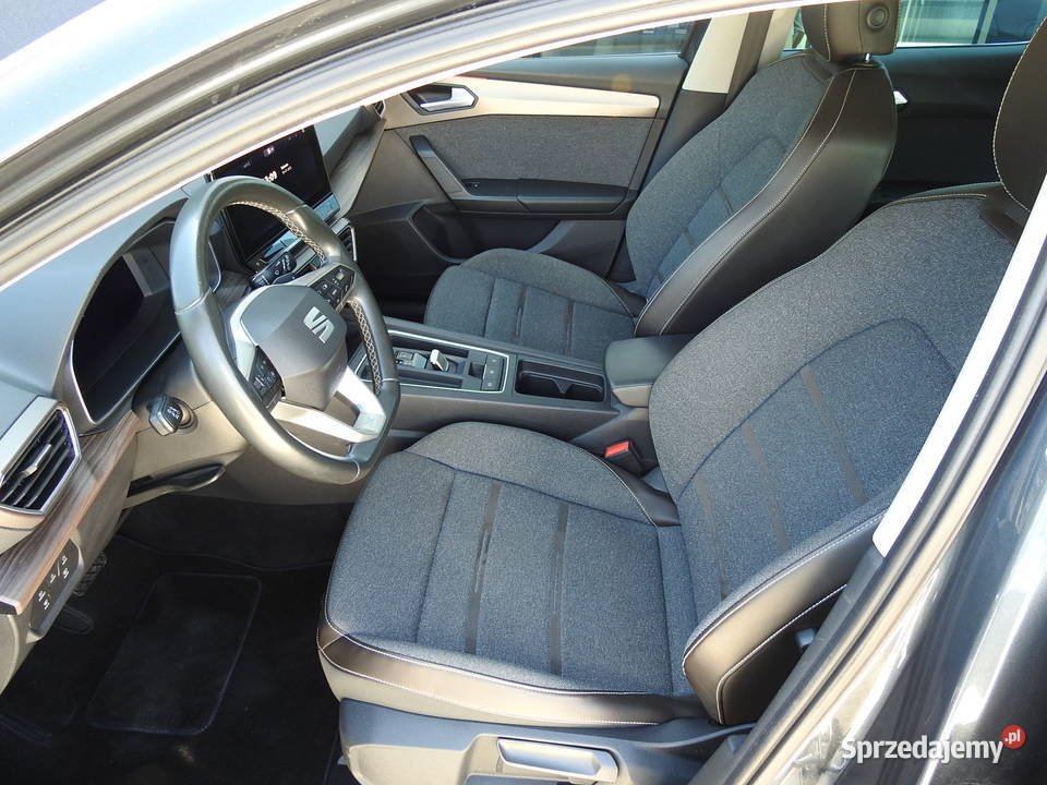 15 TSI 150 DSG FULL LED VIRTUAL COKPIT elektryczne lusterka Mielec sprzedam