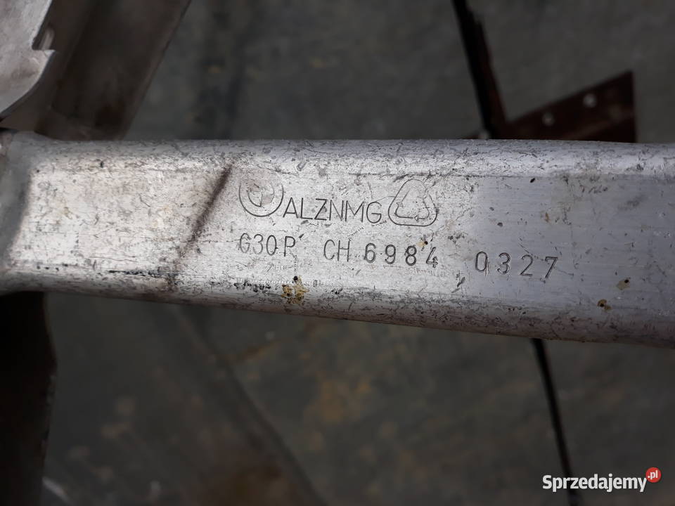 BMW 5 G30 G31 BELKA ZDERZAKA PRZÓD PRZEDNIA Zatom Stary