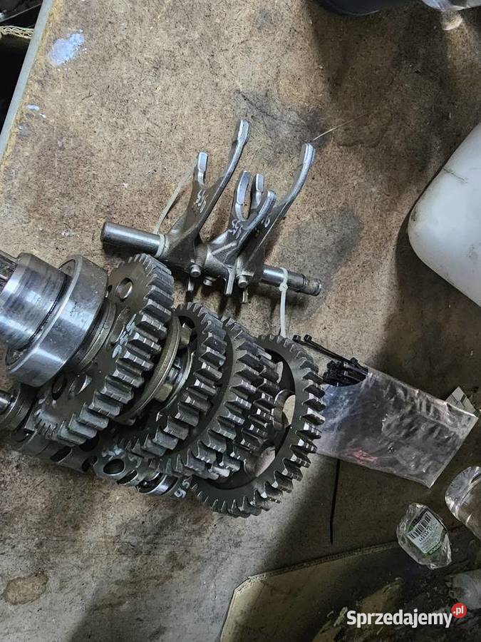 Triumph 955 skrzynia biegów wałek zdawczy wałki Jelenia Góra