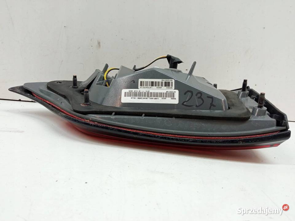 LAMPA TYŁ W KLAPĘ LEWA 68102921AB Jeep Cherokee osobowe
