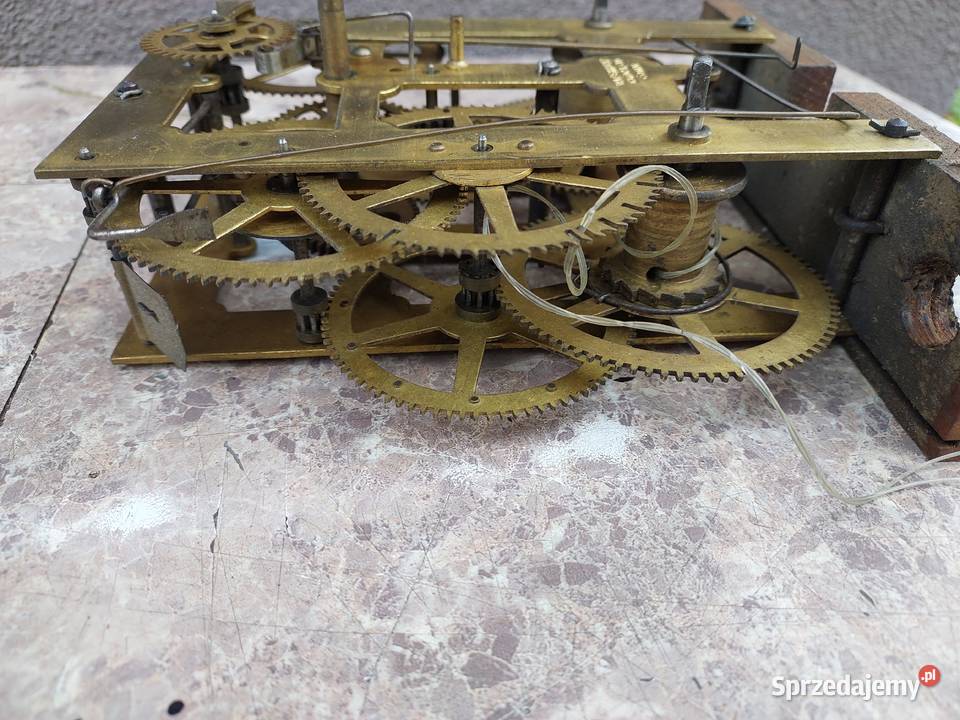 672 Mechanizm starego zegara ściennego Tczew