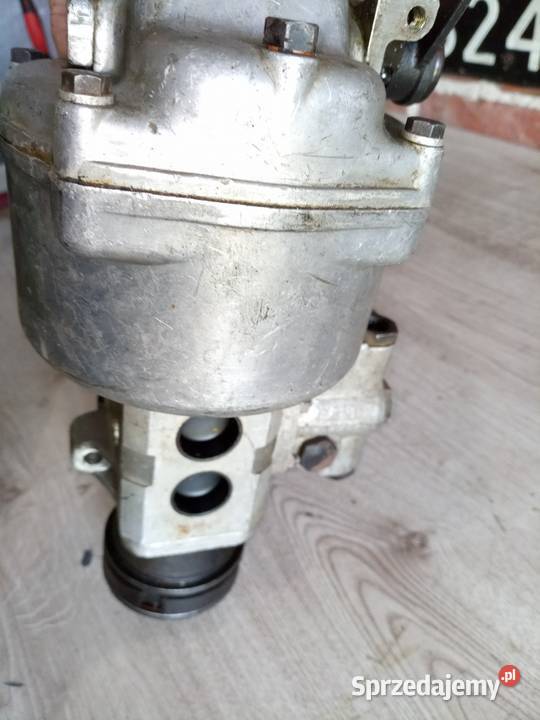 Ursus C330 pompa wtryskowa Stalowa Wola sprzedam