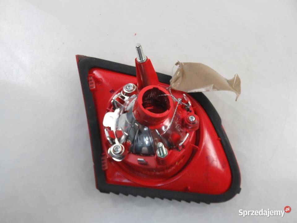 LAMPA PRAWA TYLNA KLAPA VW PASSAT B6 3C5945094F sprzedam