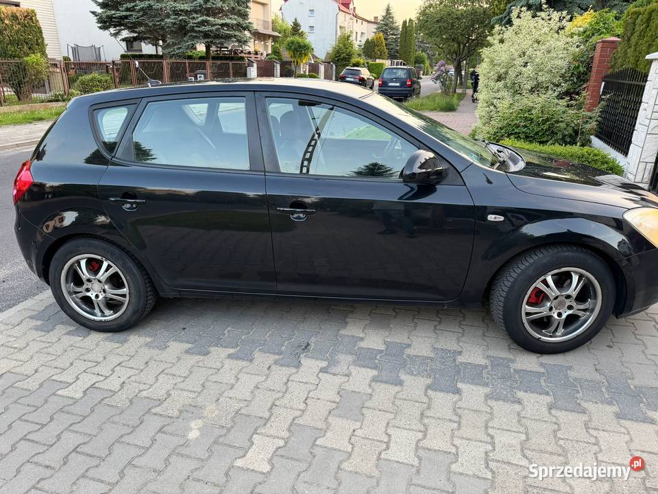 Kia ceed 16 crdi 90 2007r Świeże opłaty Rok produkcji 2007