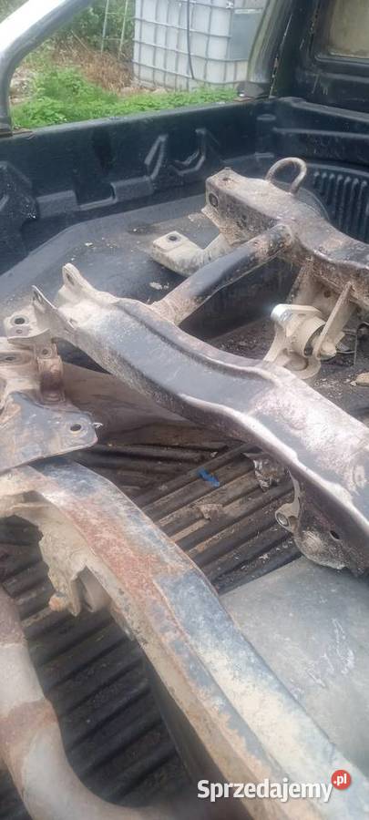 Tylna belka zawieszenia sanki Land rover